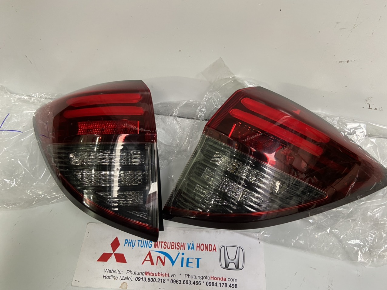 Đèn hậu xe Honda HRV